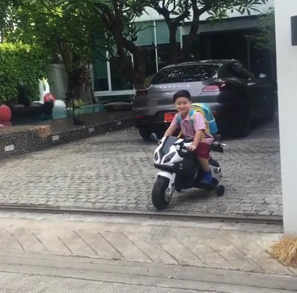 น้องออก้า น้องออก้า