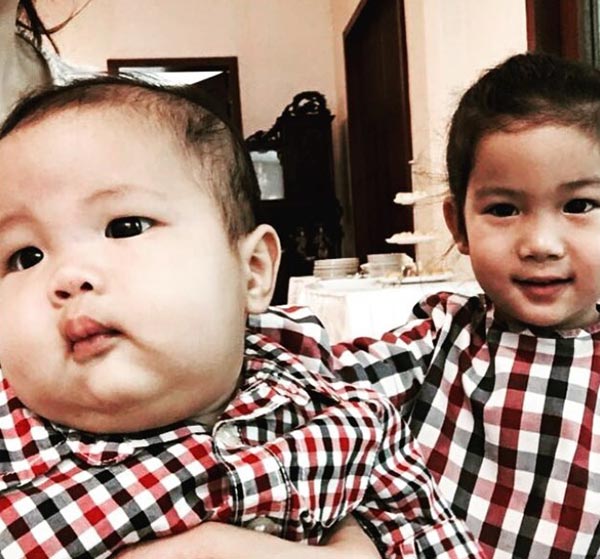ลูกพลอย จินดาโชติ ลูกพลอย จินดาโชติ