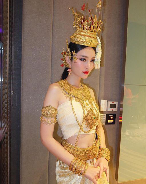 ปอย ตรีชฎา ปอย ตรีชฎา