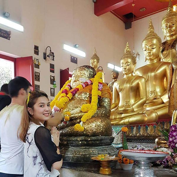 พันช์ วรกาญจน์ พันช์ วรกาญจน์