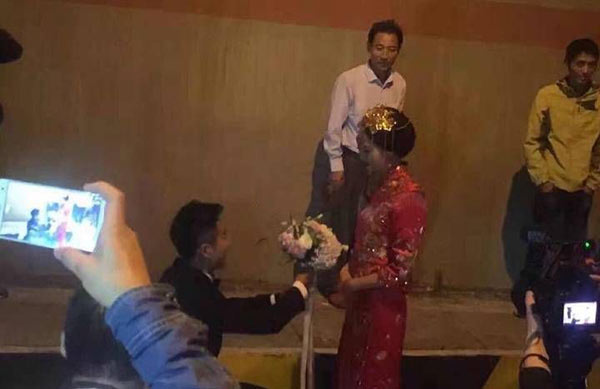 แต่งงานในอุโมงค์ แต่งงานในอุโมงค์