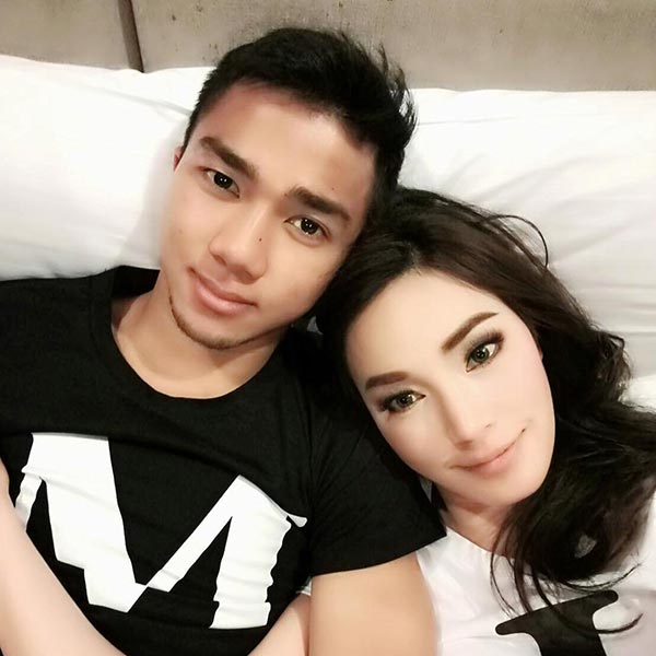 เมย์ เมสซี่เจ เมย์ เมสซี่เจ