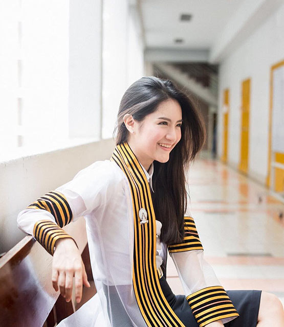 ดารารับปริญญา จุฬา ดารารับปริญญา จุฬา