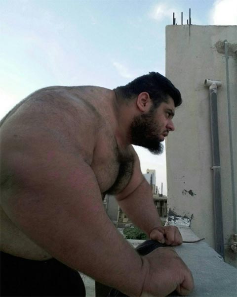 อื้อหือ หนุ่มฟิตหุ่นจนล่ำบึ้กไซส์บิ๊ก คนเทียบเป็น Hulk ในโลกความจริง อื้อหือ หนุ่มฟิตหุ่นจนล่ำบึ้กไซส์บิ๊ก คนเทียบเป็น Hulk ในโลกความจริง