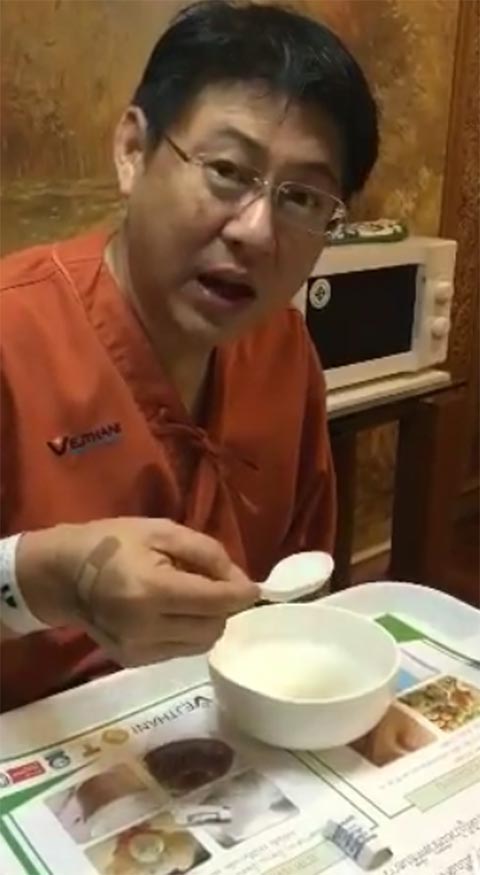 สรยุทธ ป่วยเข้าโรงพยาบาล ต้องกินน้ำข้าวต้ม-แฟนคลับร่วมส่งกำลังใจ สรยุทธ ป่วยเข้าโรงพยาบาล ต้องกินน้ำข้าวต้ม-แฟนคลับร่วมส่งกำลังใจ