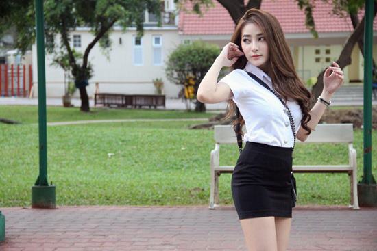 โบกิ ภาสินี พริตตี้สุดฮอต คนนี้ไงที่เป็นข่าวแฉ อาร์ต พศุตม์ โบกิ ภาสินี พริตตี้สุดฮอต คนนี้ไงที่เป็นข่าวแฉ อาร์ต พศุตม์