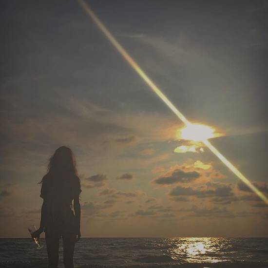 พีค ภัทรศยา เผยแฟชั่นชิล ๆ ริมทะเล แต่ท่าโพสเธอแซ่บไม่เบา ! พีค ภัทรศยา เผยแฟชั่นชิล ๆ ริมทะเล แต่ท่าโพสเธอแซ่บไม่เบา !