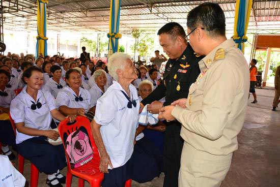ตายายคึกคัก ! เปิดโรงเรียนผู้สูงอายุที่อุดรฯ พบนักเรียนอายุมากสุด 87 ปี ตายายคึกคัก ! เปิดโรงเรียนผู้สูงอายุที่อุดรฯ พบนักเรียนอายุมากสุด 87 ปี