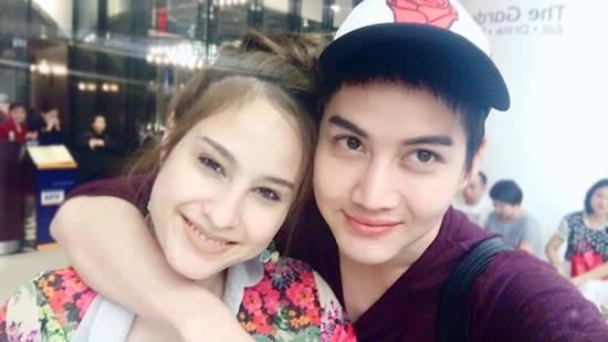 กอล์ฟ ขวัญ เมินคนมองตัวติดกันมากไป บอกไม่ได้ทำอะไรไม่ดี กอล์ฟ ขวัญ เมินคนมองตัวติดกันมากไป บอกไม่ได้ทำอะไรไม่ดี