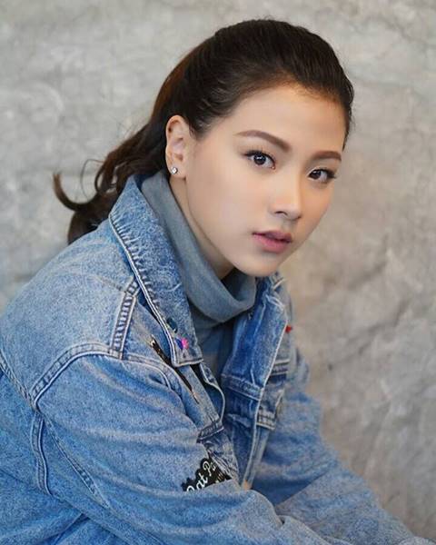 อันตรายที่คาดไม่ถึง ! ใบเฟิร์น ถูกที่คาดผมดีดตาดำ ขณะเล่นฟิตเนส อันตรายที่คาดไม่ถึง ! ใบเฟิร์น ถูกที่คาดผมดีดตาดำ ขณะเล่นฟิตเนส