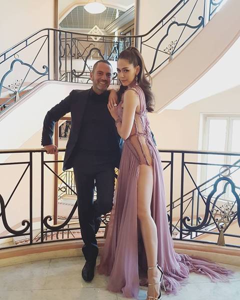 VOGUE US เผยบทความชื่นชม ชมพู่ อารยา ปังระดับตัวแม่ของจริง VOGUE US เผยบทความชื่นชม ชมพู่ อารยา ปังระดับตัวแม่ของจริง