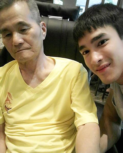 ณเดชน์ แม่แก้ว สุดดีใจ คุณพ่อเริ่มจำได้ หลังป่วยสมองเสื่อม ณเดชน์ แม่แก้ว สุดดีใจ คุณพ่อเริ่มจำได้ หลังป่วยสมองเสื่อม