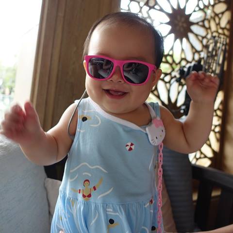 นิหน่า จัดทริปพาครอบครัวเที่ยวทะเล จูงมือ น้องริต้า แตะทรายครั้งแรก นิหน่า จัดทริปพาครอบครัวเที่ยวทะเล จูงมือ น้องริต้า แตะทรายครั้งแรก