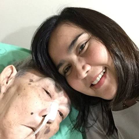 ปาน ธนพร โพสต์ภาพพ่อแม่ฟังพระสวด พร้อมเผยข้อคิดดี ๆ ปาน ธนพร โพสต์ภาพพ่อแม่ฟังพระสวด พร้อมเผยข้อคิดดี ๆ