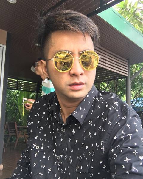 บอล เชิญยิ้ม ยันไม่ใช่คนปากสว่าง หลังถูกโยงดราม่า ศร-จั๊กกะบุ๋ม บอล เชิญยิ้ม ยันไม่ใช่คนปากสว่าง หลังถูกโยงดราม่า ศร-จั๊กกะบุ๋ม