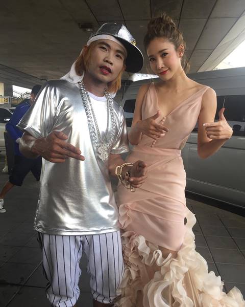 เทพพิทักษ์ แอสละ โชว์เต้นบีบอยปะทะ แจ๊ส ชวนชื่น ไม่มีใครยอมใคร !! เทพพิทักษ์ แอสละ โชว์เต้นบีบอยปะทะ แจ๊ส ชวนชื่น ไม่มีใครยอมใคร !!