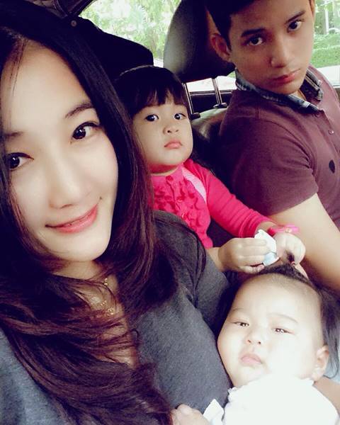 ส่องภาพ เอก เอกราช บอดี้การ์ด น้องมะลิ คุณพ่อสุดหล่อของลูกสาว 2 คน ส่องภาพ เอก เอกราช บอดี้การ์ด น้องมะลิ คุณพ่อสุดหล่อของลูกสาว 2 คน