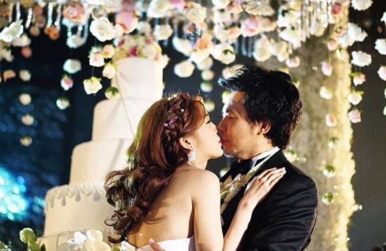 หญิงแย้ เตียงหัก รับแยกทาง หมอนพรัตน์ หลังแต่งงานได้ 3 เดือน หญิงแย้ เตียงหัก รับแยกทาง หมอนพรัตน์ หลังแต่งงานได้ 3 เดือน