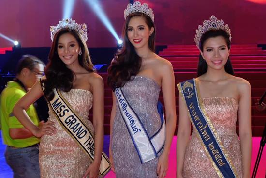 อย่างงาม ! นางงาม 3 จากเวที ออกงานพร้อมกัน ความสวยกินกันไม่ลงจริง ๆ อย่างงาม ! นางงาม 3 จากเวที ออกงานพร้อมกัน ความสวยกินกันไม่ลงจริง ๆอย่างงาม ! นางงาม 3 จากเวที ออกงานพร้อมกัน ความสวยกินกันไม่ลงจริง ๆ