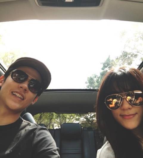 คิมเบอร์ลี่ โดนดราม่าถล่มไอจี ติงลงภาพสวีท หมาก ถี่ยิบจนเกินงาม คิมเบอร์ลี่ โดนดราม่าถล่มไอจี ติงลงภาพสวีท หมาก ถี่ยิบจนเกินงาม