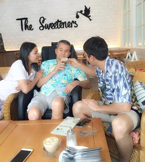 ณเดชน์ แม่แก้ว สุดดีใจ คุณพ่อเริ่มจำได้ หลังป่วยสมองเสื่อม ณเดชน์ แม่แก้ว สุดดีใจ คุณพ่อเริ่มจำได้ หลังป่วยสมองเสื่อม