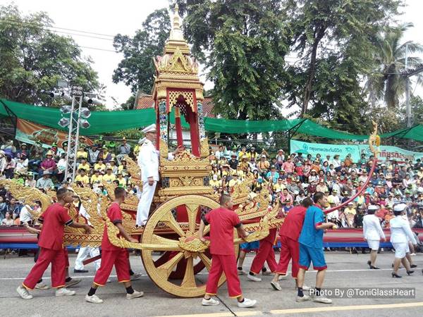วันเข้าพรรษา 2559 ทั่วไทยคึกคัก แห่เทียนพรรษา อุบลราชธานี สุดอลังการ วันเข้าพรรษา 2559 ทั่วไทยคึกคัก แห่เทียนพรรษา อุบลราชธานี สุดอลังการ