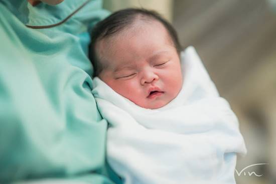 เผยภาพชุดแรกคลอด น้องเจ้าขา ลูกสาว กระแต หลุยส์ น่ารักน่าเอ็นดูจริง ๆ เผยภาพชุดแรกคลอด น้องเจ้าขา ลูกสาว กระแต หลุยส์ น่ารักน่าเอ็นดูจริง ๆ