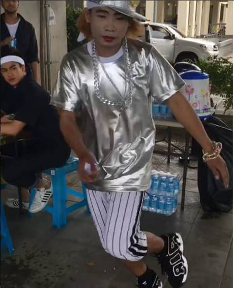 เทพพิทักษ์ แอสละ โชว์เต้นบีบอยปะทะ แจ๊ส ชวนชื่น ไม่มีใครยอมใคร !! เทพพิทักษ์ แอสละ โชว์เต้นบีบอยปะทะ แจ๊ส ชวนชื่น ไม่มีใครยอมใคร !!