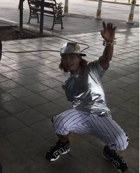 เทพพิทักษ์ แอสละ โชว์เต้นบีบอยปะทะ แจ๊ส ชวนชื่น ไม่มีใครยอมใคร !! เทพพิทักษ์ แอสละ โชว์เต้นบีบอยปะทะ แจ๊ส ชวนชื่น ไม่มีใครยอมใคร !!