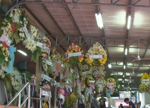 เกาะติดงานศพปอ ทฤษฎี วันที่ 2 คนดัง-ประชาชนร่วมอาลัยต่อเนื่อง เกาะติดงานศพปอ ทฤษฎี วันที่ 2 คนดัง-ประชาชนร่วมอาลัยต่อเนื่อง