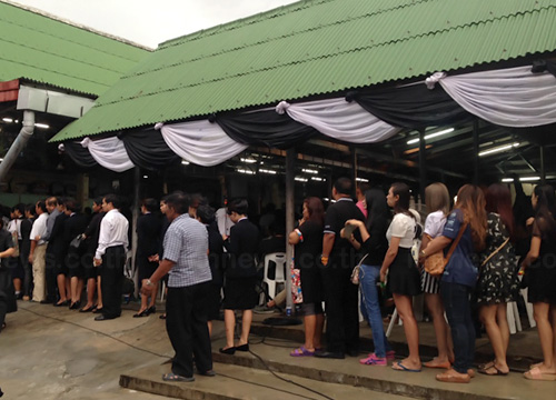 เกาะติดงานศพปอ ทฤษฎี วันที่ 2 คนดัง-ประชาชนร่วมอาลัยต่อเนื่อง เกาะติดงานศพปอ ทฤษฎี วันที่ 2 คนดัง-ประชาชนร่วมอาลัยต่อเนื่อง