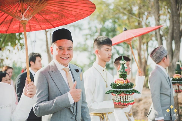 วิวาห์มหาอลังการ ! งานแต่ง 2 ลูกสาว ชาดา ไทยเศรษฐ์ แขกร่วมงานนับหมื่น วิวาห์มหาอลังการ ! งานแต่ง 2 ลูกสาว ชาดา ไทยเศรษฐ์ แขกร่วมงานนับหมื่น
