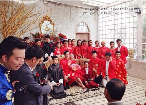 บี้ กุ๊บกิ๊บ เข้าพิธีแต่งงานแบบจีน มาในชุดสีแดงเจิดจ้า เริ่มต้นบทแรกของชีวิตคู่ บี้ กุ๊บกิ๊บ เข้าพิธีแต่งงานแบบจีน มาในชุดสีแดงเจิดจ้า เริ่มต้นบทแรกของชีวิตคู่