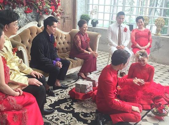 บี้ กุ๊บกิ๊บ เข้าพิธีแต่งงานแบบจีน บี้ กุ๊บกิ๊บ เข้าพิธีแต่งงานแบบจีน