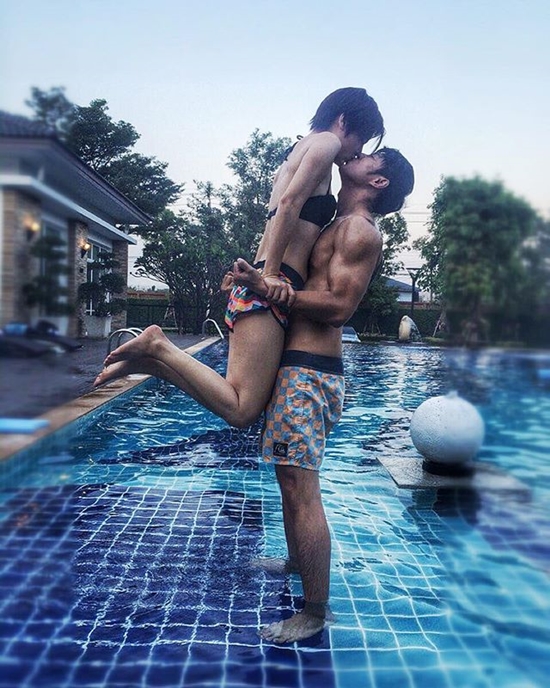 เกล ปัดสร้างเรือนหอจนถังแตก - แมน การิน เตรียมถ่ายแบบโชว์ซิกแพค เกล ปัดสร้างเรือนหอจนถังแตก - แมน การิน เตรียมถ่ายแบบโชว์ซิกแพค
