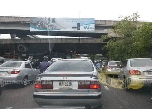 เล็งชงกฎใหม่ ห้ามรถอายุมากกว่า 7-10 ปี วิ่งใน กทม. เล็งชงกฎใหม่ ห้ามรถอายุมากกว่า 7-10 ปี วิ่งใน กทม.