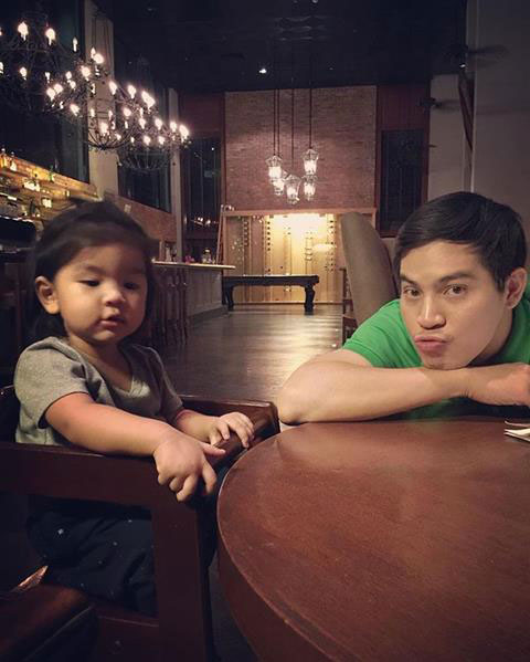 โบว์ แวนด้า เผยความเป็นสามีที่ดีของ ปอ ทฤษฎี เอาใจภรรยาเต็มที่ โบว์ แวนด้า เผยความเป็นสามีที่ดีของ ปอ ทฤษฎี เอาใจภรรยาเต็มที่