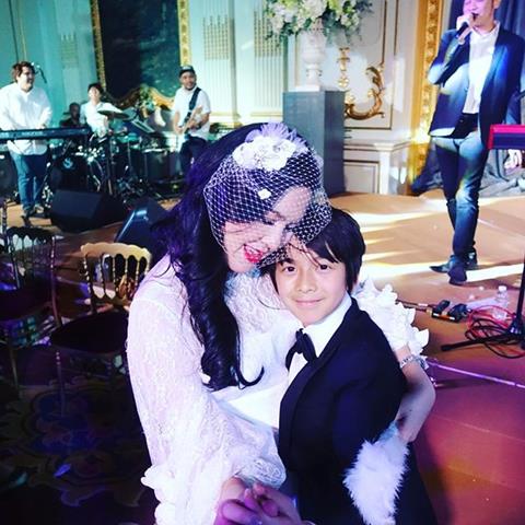 น้องอชิ ฟลุค นาตาลี ร่วมยินดี งานแต่ง โบว์ แบงค์ น้องอชิ ฟลุค นาตาลี ร่วมยินดี งานแต่ง โบว์ แบงค์