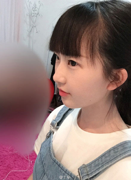 ตะลึง ! สาวจีนวัย 38 หน้าใสสวยเอ๊าะ บอกเป็นเด็ก 16 ก็ยังเชื่อ ตะลึง ! สาวจีนวัย 38 หน้าใสสวยเอ๊าะ บอกเป็นเด็ก 16 ก็ยังเชื่อ