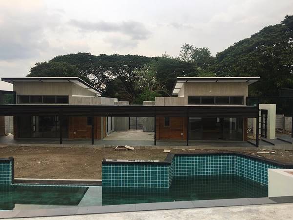 ยลโฉม คฤหาสน์ 50 ล้าน ของ ครอบครัว เจ เจตริน ใกล้เสร็จแล้ว ยลโฉม คฤหาสน์ 50 ล้าน ของ ครอบครัว เจ เจตริน ใกล้เสร็จแล้ว