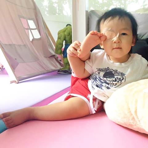 คลิปน่ารัก..วันเกิด น้องออกู๊ด แอบวุ่นวายเบา ๆ เมื่อพี่ ๆ อยากกินเค้ก คลิปน่ารัก..วันเกิด น้องออกู๊ด แอบวุ่นวายเบา ๆ เมื่อพี่ ๆ อยากกินเค้ก