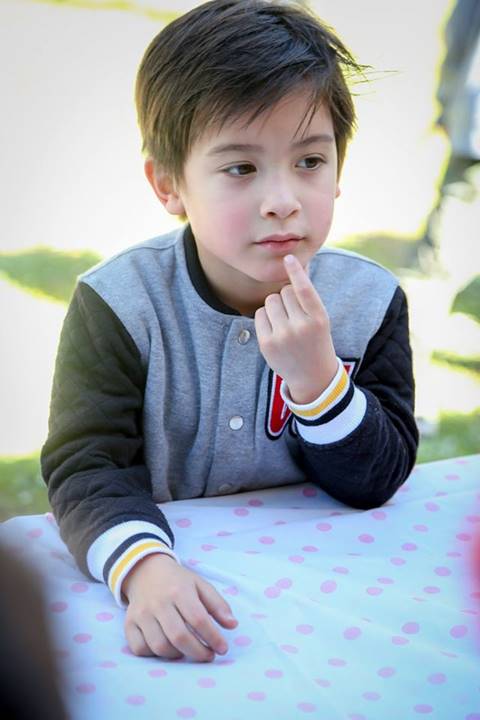 น้องวิลเลี่ยม หนุ่มน้อยลูกครึ่ง หน้าเหมือน ณเดชน์-มาริโอ้ เป๊ะ น้องวิลเลี่ยม หนุ่มน้อยลูกครึ่ง หน้าเหมือน ณเดชน์-มาริโอ้ เป๊ะ