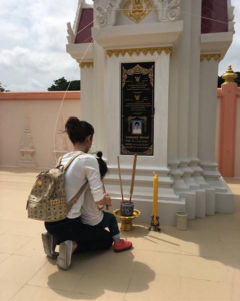 โบว์ เผยซ่อมเจดีย์อัฐิ ปอ ทฤษฎี เสร็จแล้ว เตรียมติดกล้องวงจรปิด โบว์ เผยซ่อมเจดีย์อัฐิ ปอ ทฤษฎี เสร็จแล้ว เตรียมติดกล้องวงจรปิด