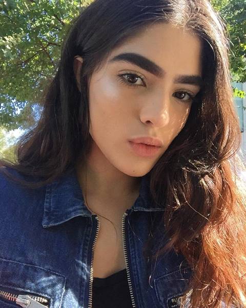 สาวเมินถูกล้อว่าคิ้วหนา เปลี่ยนปมด้อยเป็นจุดเด่น สาวเมินถูกล้อว่าคิ้วหนา เปลี่ยนปมด้อยเป็นจุดเด่น