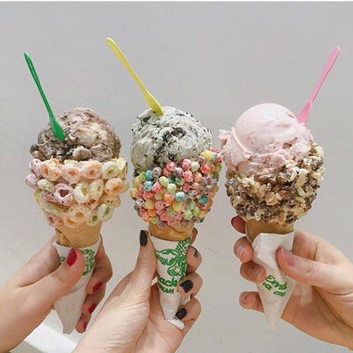 ร้านไอศกรีม ร้านไอศกรีม
