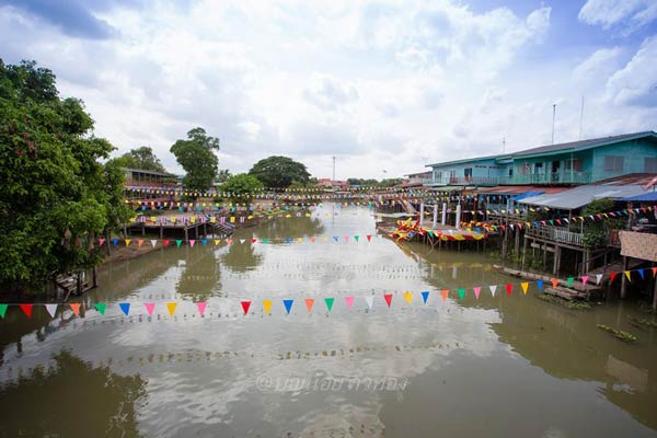 ตลาดลาดชะโด ตลาดลาดชะโด