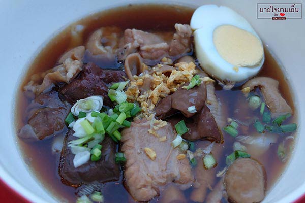 ของอร่อยตลาดนัดเรือบิน ของอร่อยตลาดนัดเรือบิน