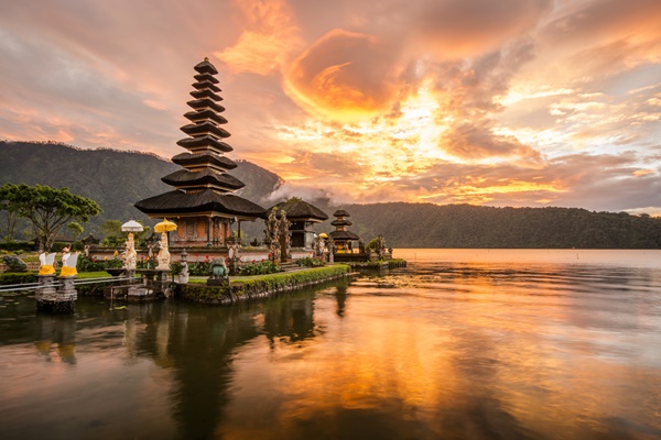10 เมืองสุดฮอตในเอเชียปี 2015 10 เมืองสุดฮอตในเอเชียปี 2015