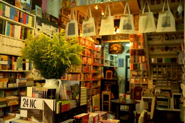 ร้านหนังสือบรรยากาศดี ร้านหนังสือบรรยากาศดี