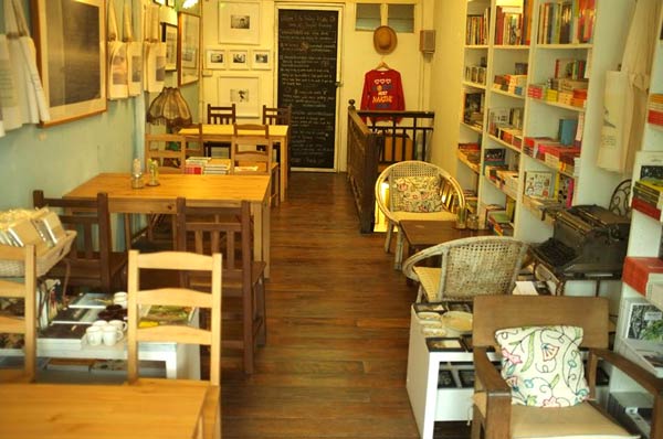ร้านหนังสือบรรยากาศดี ร้านหนังสือบรรยากาศดี